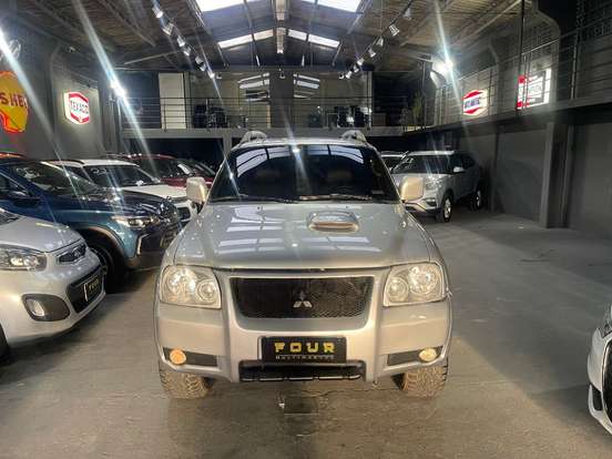 MITSUBISHI-PAJERO-2.5 HD 4X4 8V TURBO INTERCOOLER DIESEL 4P MANUAL MITSUBISHI-PAJERO-2006