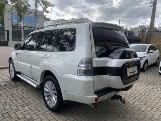 MITSUBISHI-PAJERO FULL-3.8 HPE 4X4 V6 24V GASOLINA 4P AUTOMÁTICO MITSUBISHI-PAJERO FULL-2015