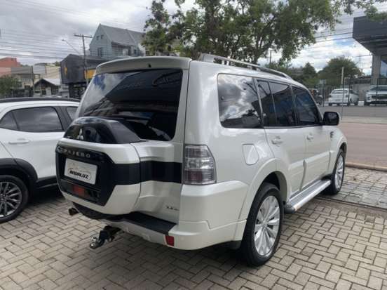MITSUBISHI-PAJERO FULL-2015