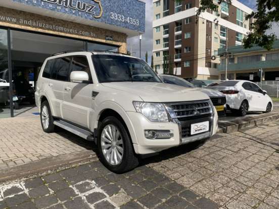 MITSUBISHI-PAJERO FULL-3.8 HPE 4X4 V6 24V GASOLINA 4P AUTOMÁTICO MITSUBISHI-PAJERO FULL-2015