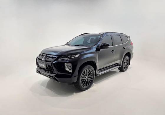 MITSUBISHI PAJERO SPORT 2.4 16V MIVEC TURBO DIESEL LEGEND BLACK AWD AUTOMÁTICO