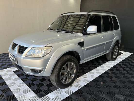 MITSUBISHI-PAJERO TR4-2011