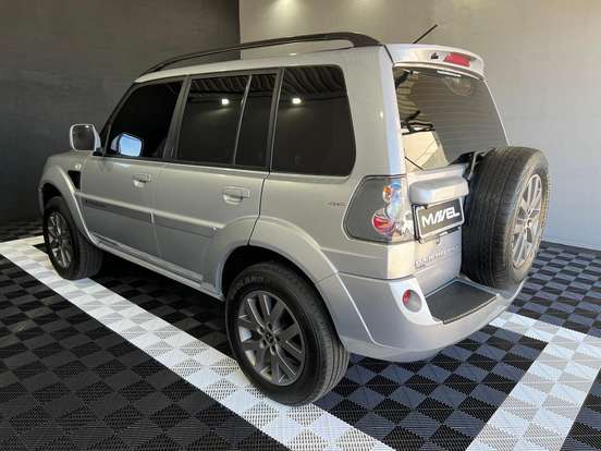 MITSUBISHI-PAJERO TR4-2011
