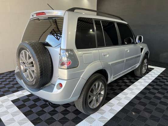 MITSUBISHI-PAJERO TR4-2011