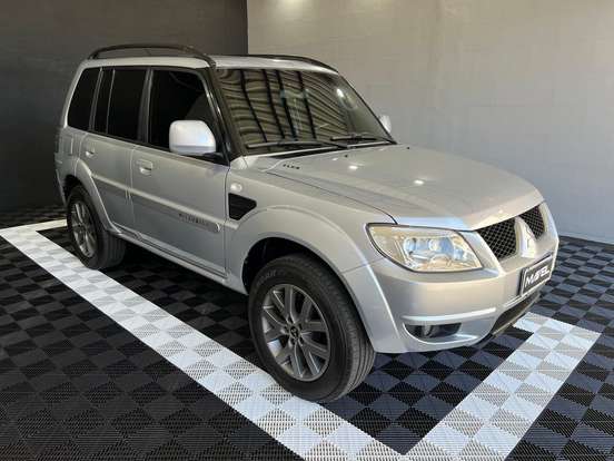 MITSUBISHI-PAJERO TR4-2011