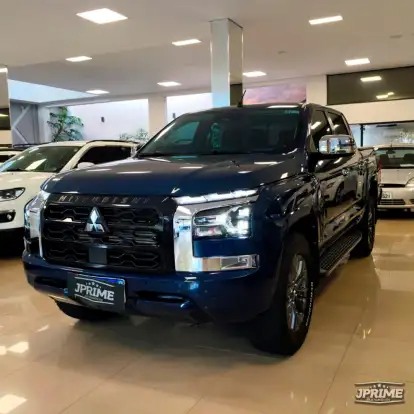 MITSUBISHI-TRITON-2025