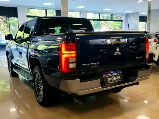 MITSUBISHI-TRITON-2.4 BITURBO DIESEL CD HPE-S 4X4 AUTOMÁTICO MITSUBISHI-TRITON-2025