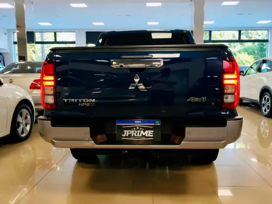 MITSUBISHI-TRITON-2.4 BITURBO DIESEL CD HPE-S 4X4 AUTOMÁTICO MITSUBISHI-TRITON-2025