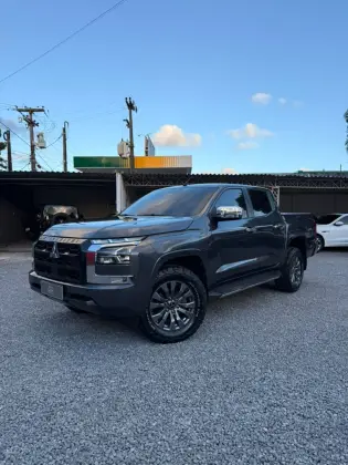 MITSUBISHI TRITON 2.4 BITURBO DIESEL CD HPE-S 4X4 AUTOMÁTICO