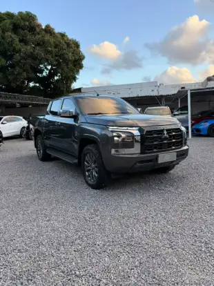 MITSUBISHI-TRITON-2025
