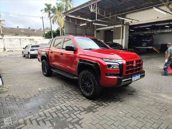 MITSUBISHI-TRITON-2.4 BITURBO DIESEL CD KATANA 4X4 AUTOMÁTICO MITSUBISHI-TRITON-2025