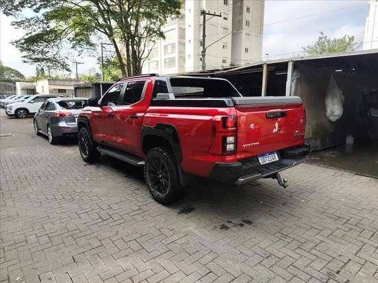 MITSUBISHI-TRITON-2025