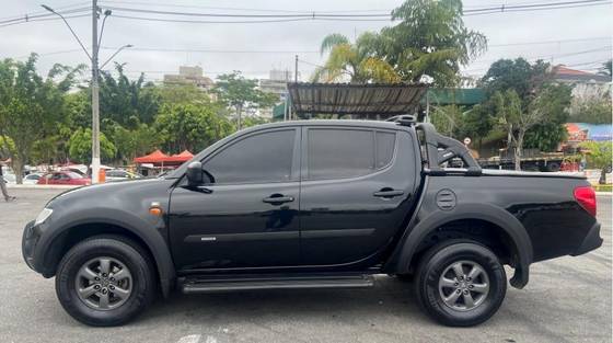 MITSUBISHI L200 OUTDOOR 2.4 4X2 CD 16V FLEX 4P MANUAL