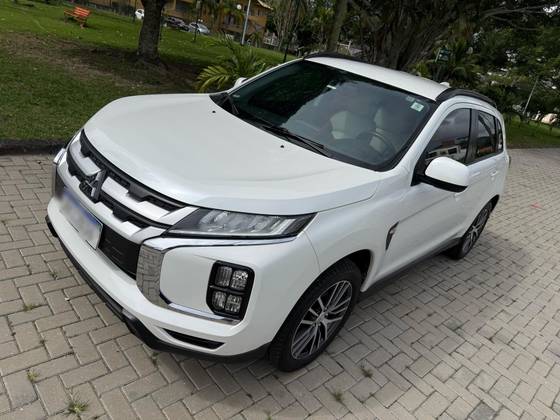 MITSUBISHI OUTLANDER 2.0 MIVEC GASOLINA HPE AUTOMÁTICO