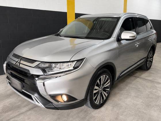 MITSUBISHI OUTLANDER 2.0 MIVEC GASOLINA HPE AUTOMÁTICO