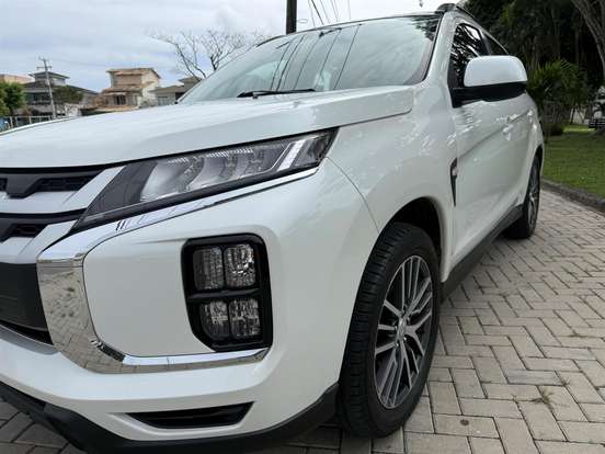 MITSUBISHI-OUTLANDER-2020