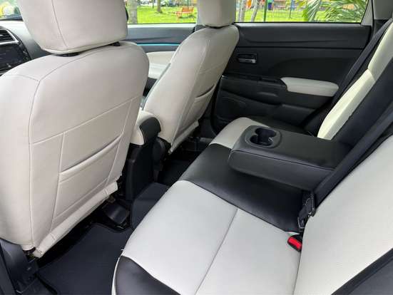 MITSUBISHI-OUTLANDER-2.0 MIVEC GASOLINA HPE AUTOMÁTICO MITSUBISHI-OUTLANDER-2020