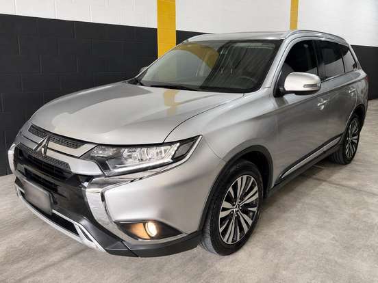 MITSUBISHI-OUTLANDER-2.0 MIVEC GASOLINA HPE AUTOMÁTICO MITSUBISHI-OUTLANDER-2019