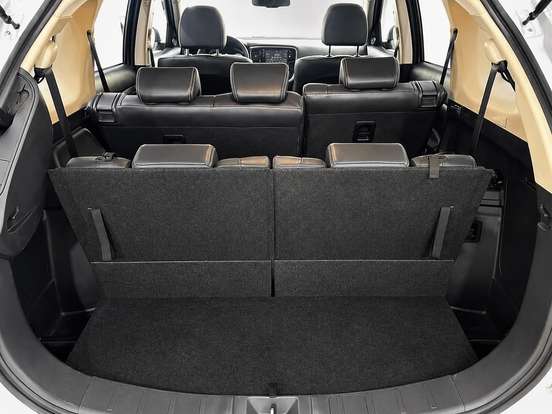 MITSUBISHI-OUTLANDER-2.0 MIVEC GASOLINA HPE AUTOMÁTICO MITSUBISHI-OUTLANDER-2019