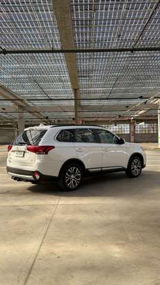 MITSUBISHI-OUTLANDER-2015