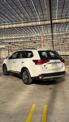 MITSUBISHI-OUTLANDER-2015