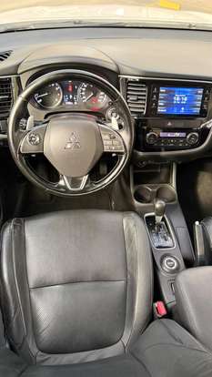 MITSUBISHI-OUTLANDER-2015
