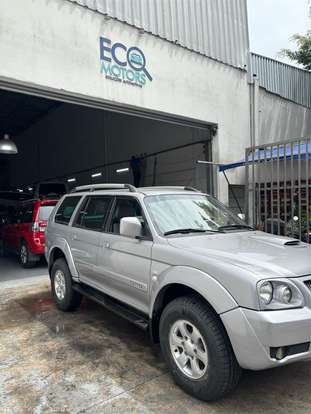 MITSUBISHI-PAJERO-2007