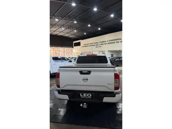 NISSAN-FRONTIER-2022