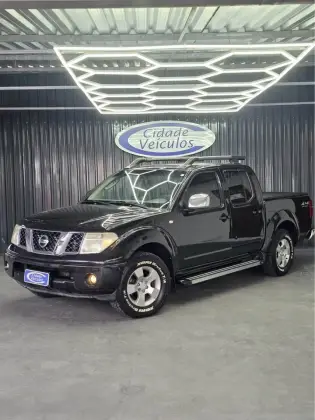 NISSAN FRONTIER 2.5 LE 4X4 CD TURBO ELETRONIC DIESEL 4P AUTOMÁTICO