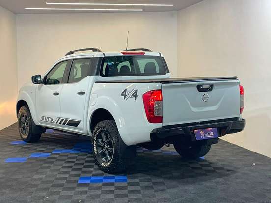NISSAN-FRONTIER-2021