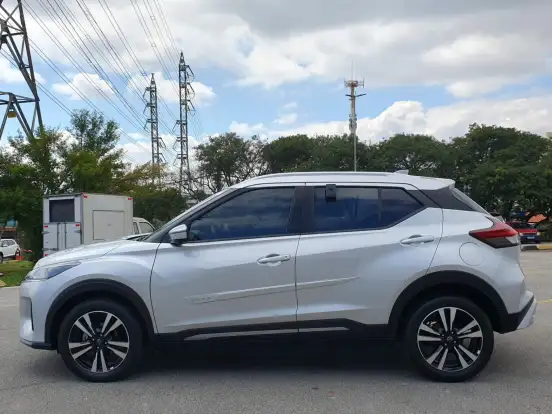 NISSAN-KICKS-2022