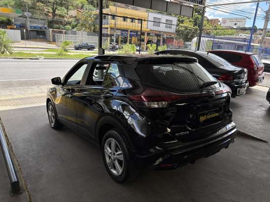 NISSAN-KICKS-2023