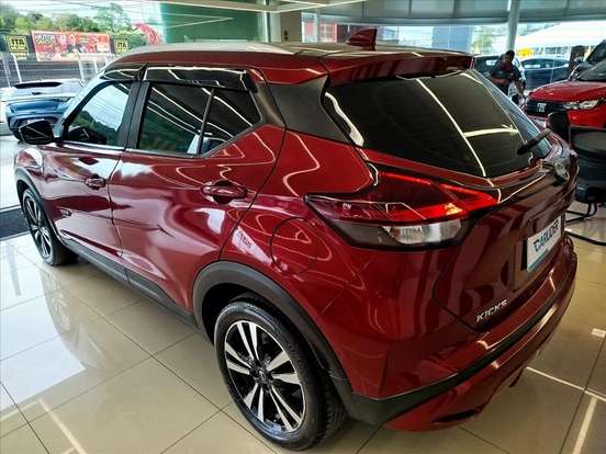 NISSAN-KICKS-2023