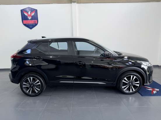 NISSAN-KICKS-2023