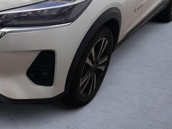 NISSAN-KICKS-2023