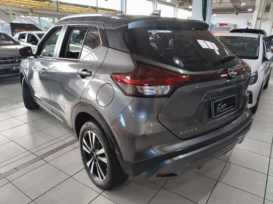 NISSAN-KICKS-2023