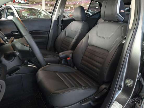 NISSAN-KICKS-2023
