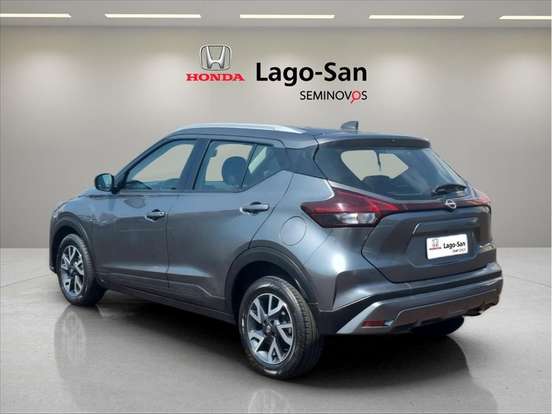 NISSAN-KICKS-2023