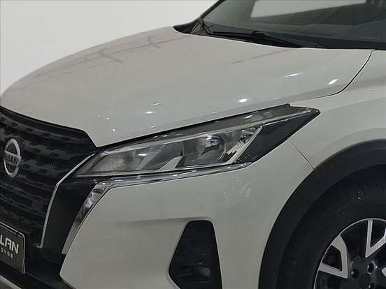 NISSAN-KICKS-2022