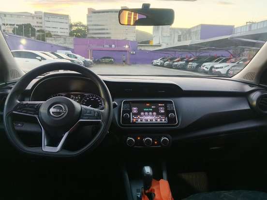 NISSAN-KICKS-2023