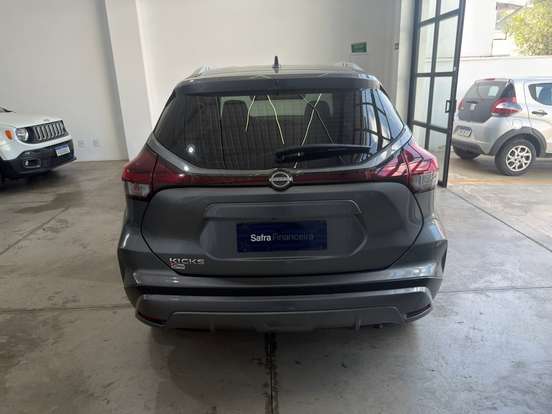 NISSAN-KICKS-2024
