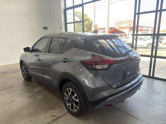 NISSAN-KICKS-2024