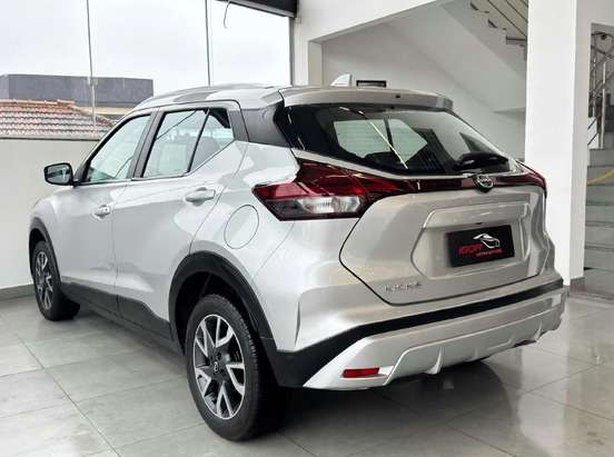 NISSAN-KICKS-2024