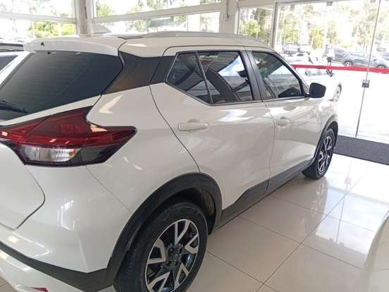 NISSAN-KICKS-2024