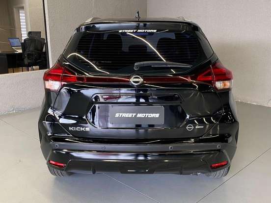 NISSAN-KICKS-2022