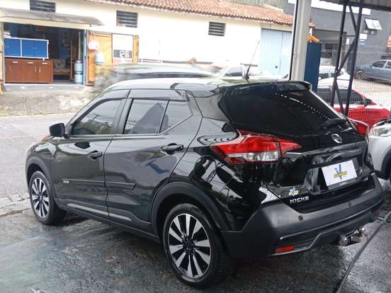 NISSAN-KICKS-2020