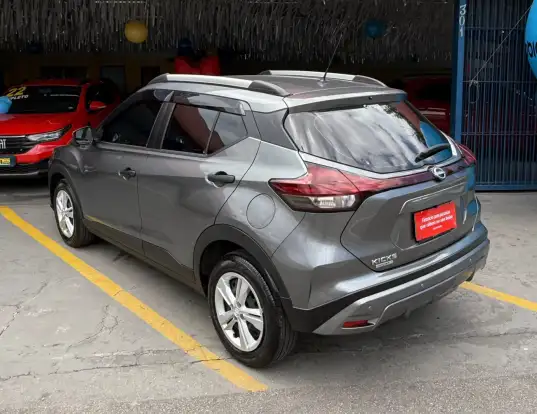NISSAN-KICKS PLAY-2025