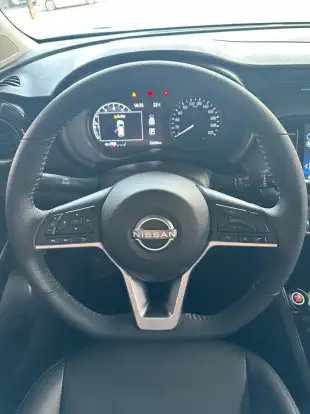 NISSAN-KICKS PLAY-2025