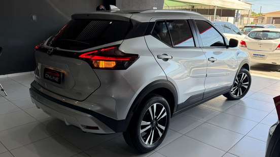 NISSAN-KICKS PLAY-2025