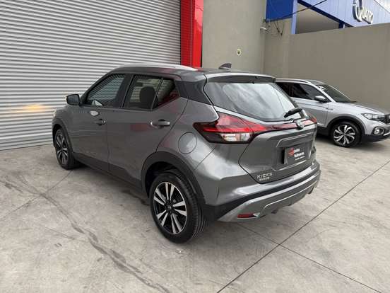 NISSAN-KICKS PLAY-2025